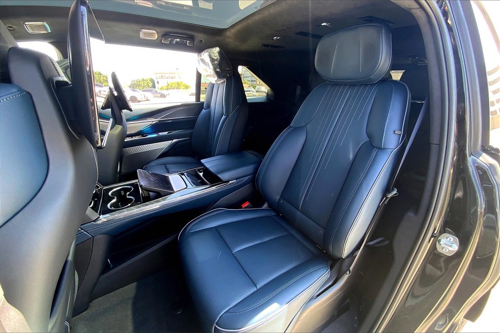 New 2025 Cadillac Escalade IQ Sport 2 image 29