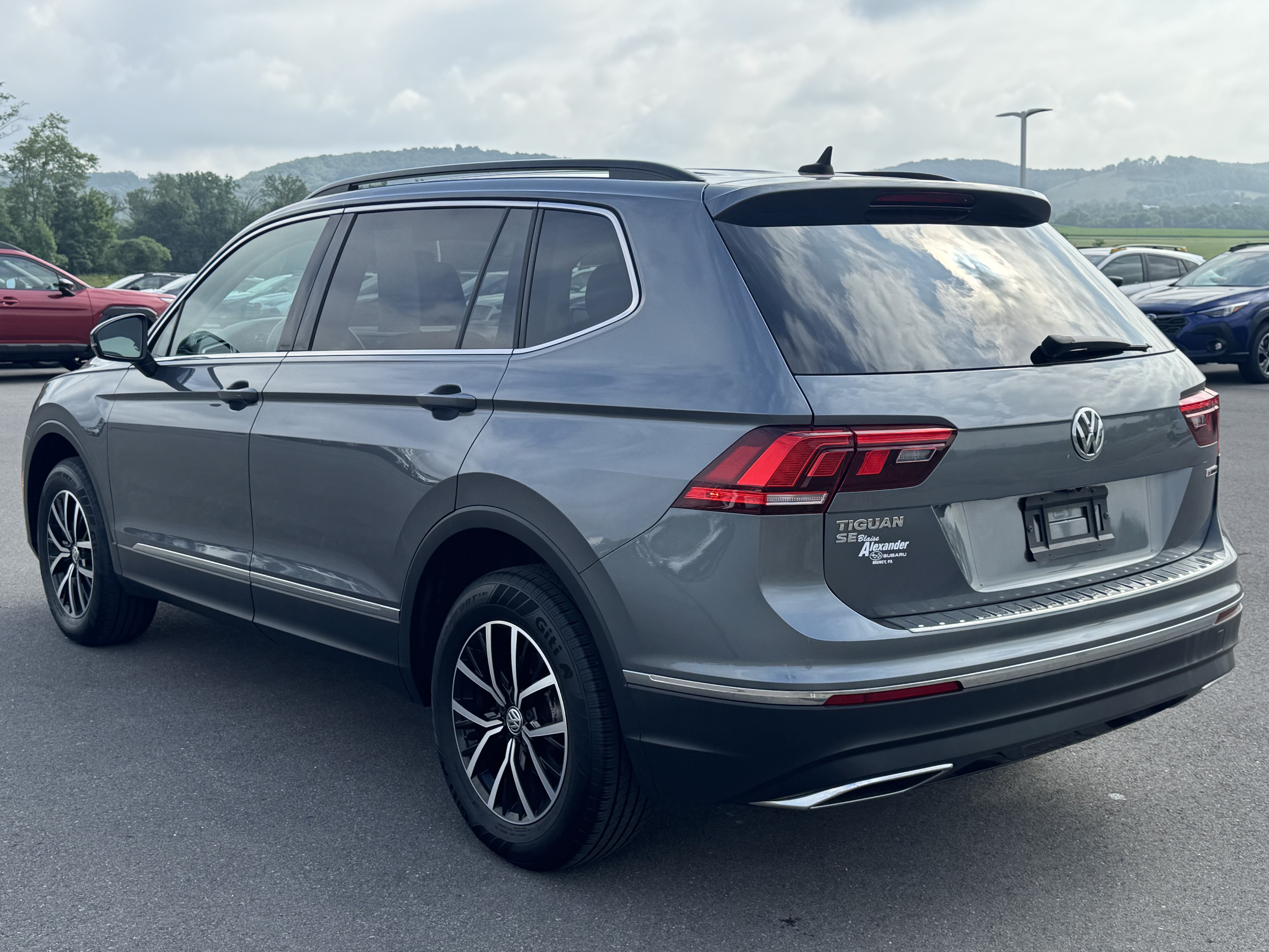 Used 2021 Volkswagen Tiguan SE AWD/4WD image 6