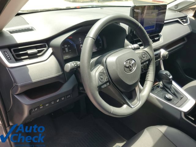 Used 2025 Toyota RAV4 Limited w/ Advanced Technology Package AWD/4WD image 21
