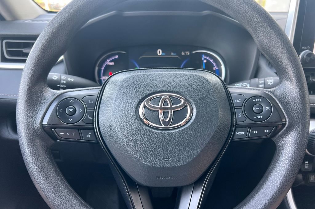 Certified 2025 Toyota RAV4 XLE image 25
