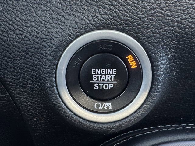 Used 2023 Dodge Challenger SXT RWD image 19