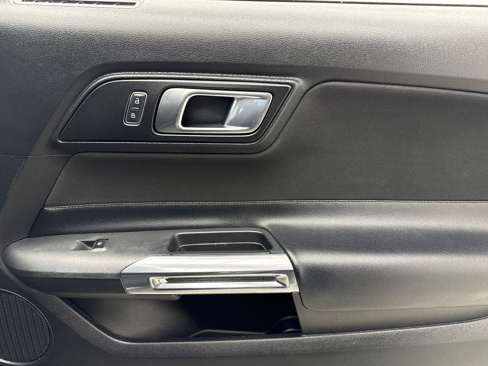 Used 2020 Ford Mustang GT RWD image 40