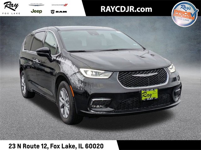 New 2025 Chrysler Pacifica Select w/ Uconnect Theater Family Group