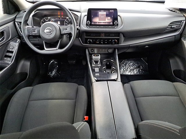 Used 2024 Nissan Rogue S image 10