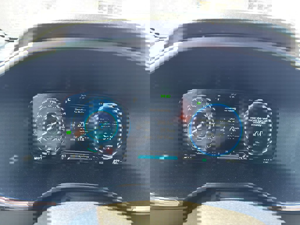 Used 2023 Hyundai Santa Fe SEL Premium image 9