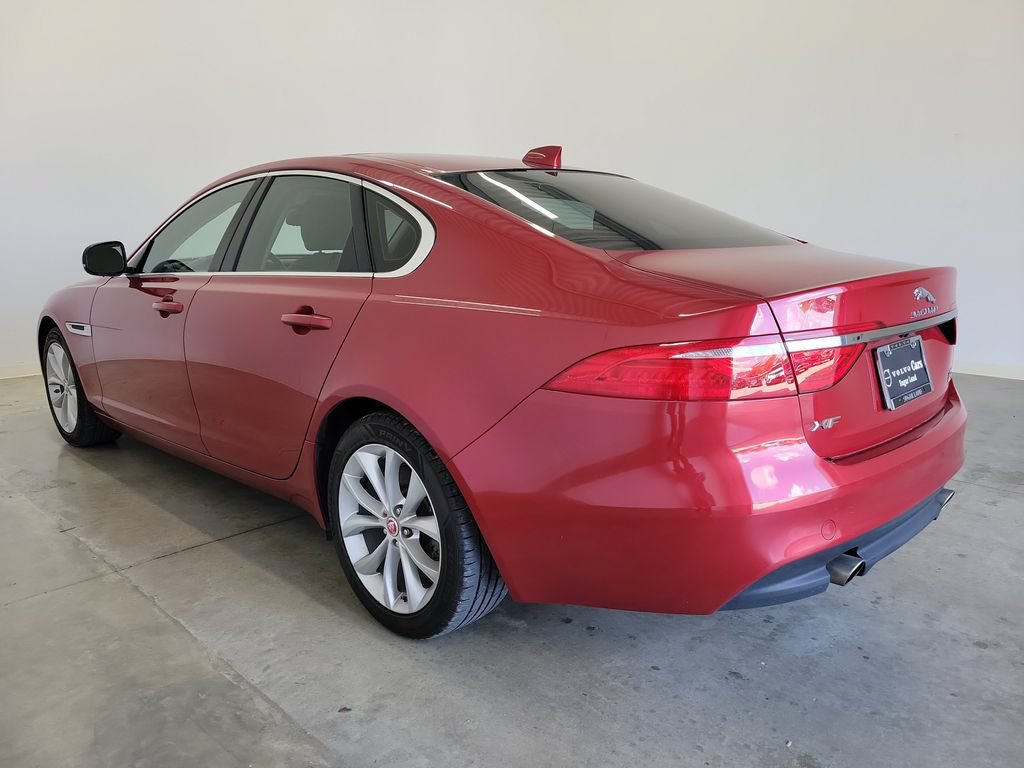 Used 2018 Jaguar XF Premium AWD/4WD image 7