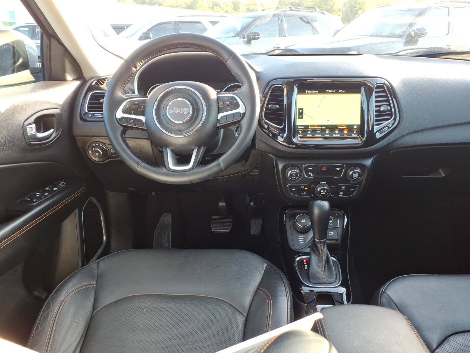 Used 2018 Jeep Compass Limited w/ Navigation Group AWD/4WD image 12