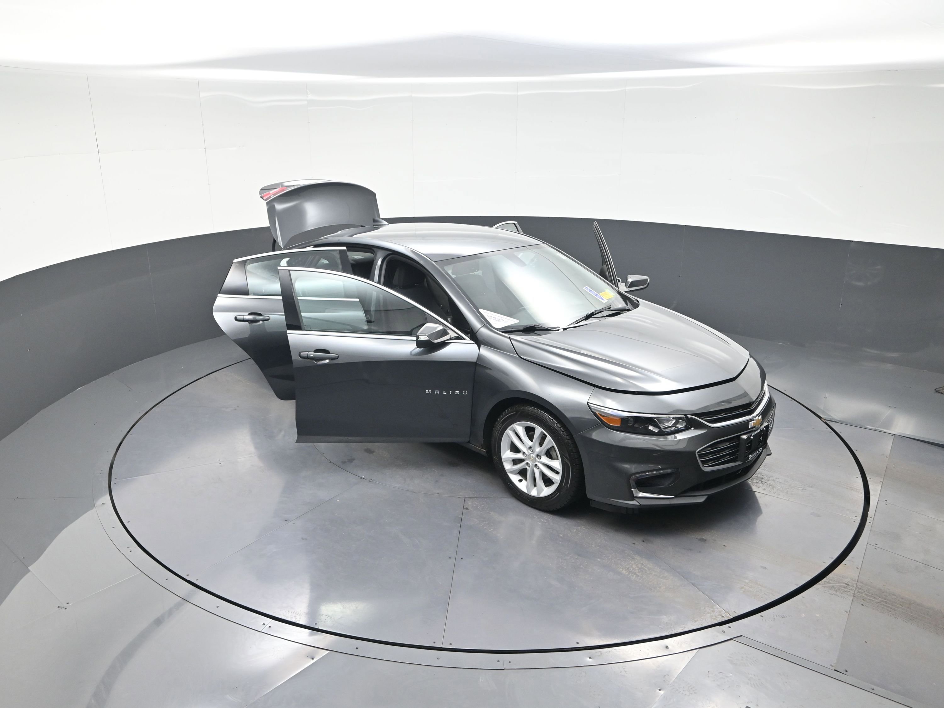 Used 2016 Chevrolet Malibu LT FWD image 12
