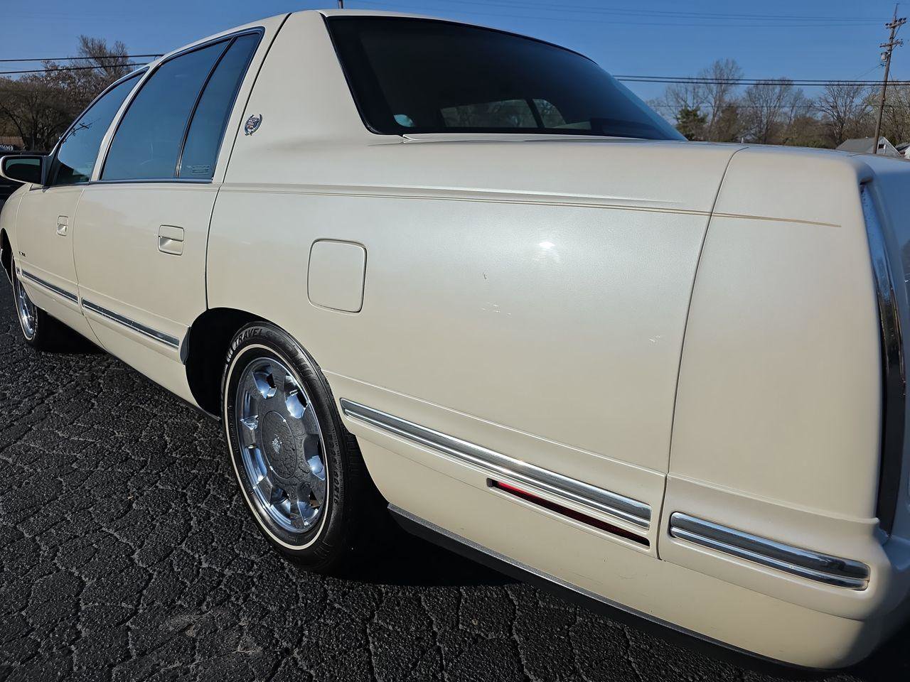 Used 1998 Cadillac De Ville image 34