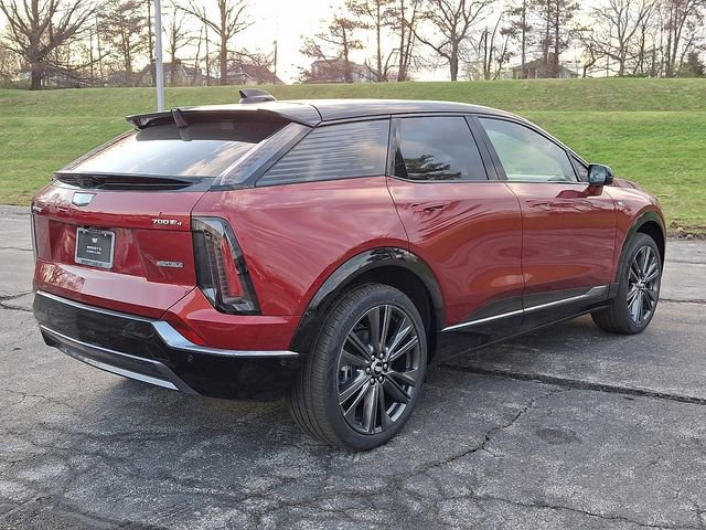 New 2026 Cadillac Optiq Sport 2 image 7