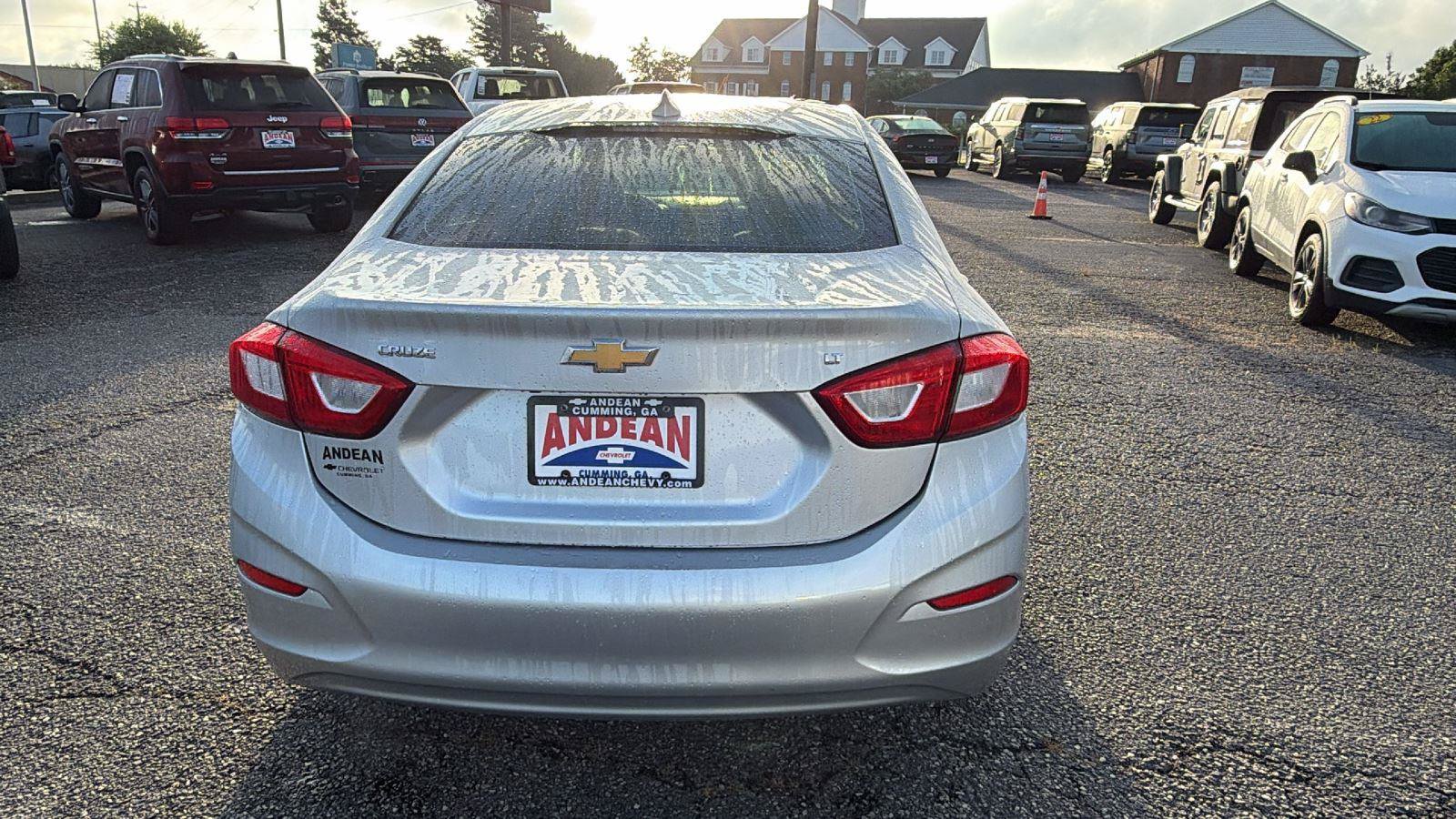 Used 2018 Chevrolet Cruze LT FWD image 6