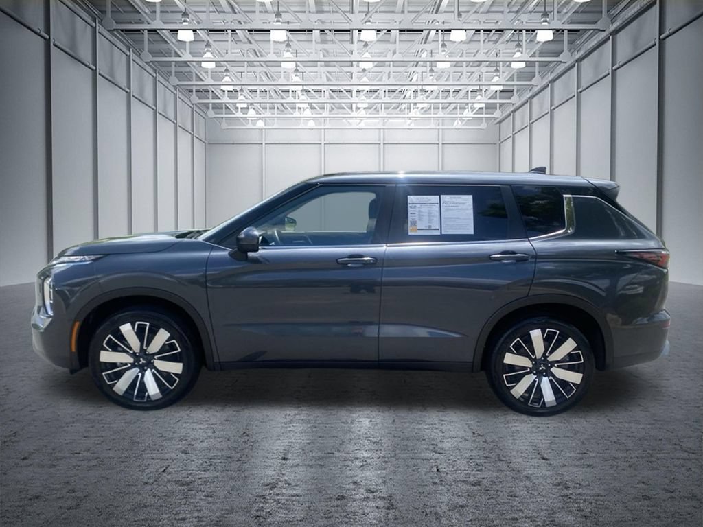 Used 2025 Mitsubishi Outlander SE AWD/4WD image 10
