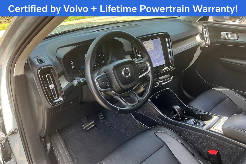 Certified 2025 Volvo XC40 B5 Core image 17