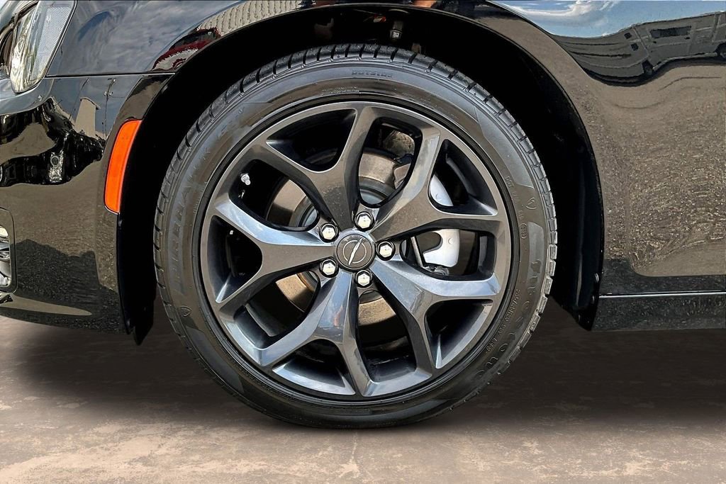 Used 2023 Chrysler 300 S w/ Comfort Group RWD image 35