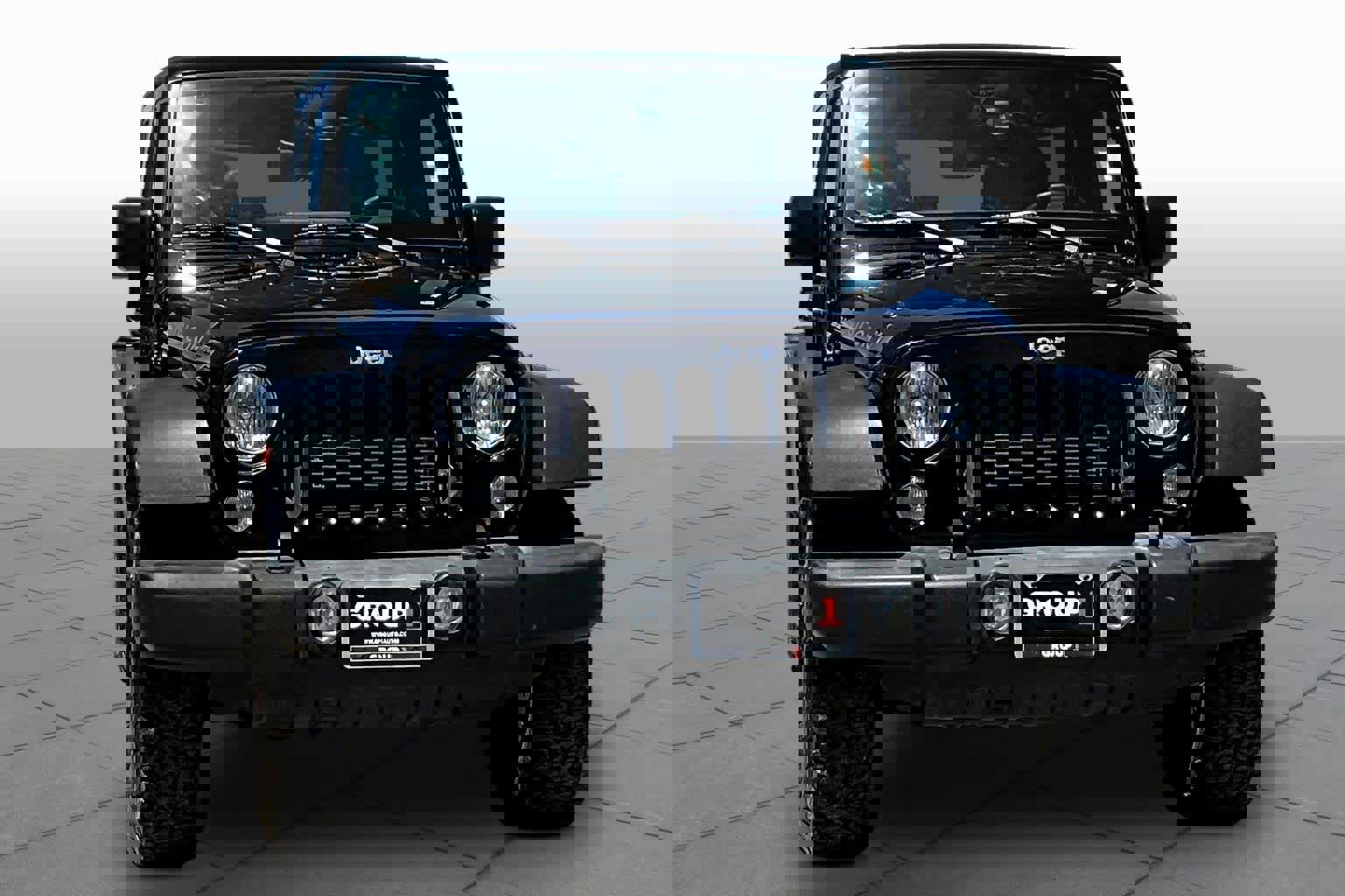 Used 2016 Jeep Wrangler Unlimited Rubicon w/ Connectivity Group image 4