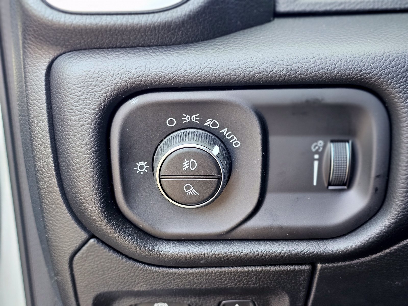 New 2026 RAM 1500 Big Horn w/ Night Edition AWD/4WD image 19