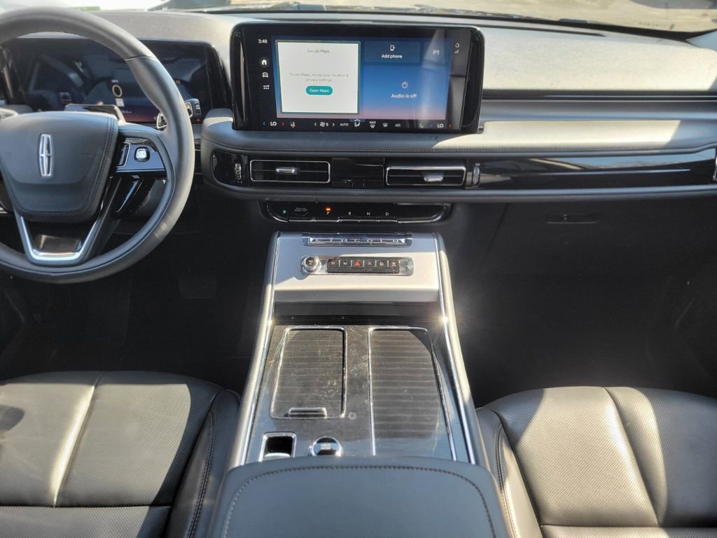 Used 2025 Lincoln Aviator AWD image 12