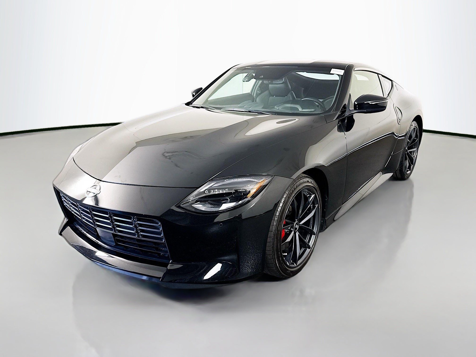 Used 2024 Nissan Z Performance w/ Floor Mat Package RWD image 4