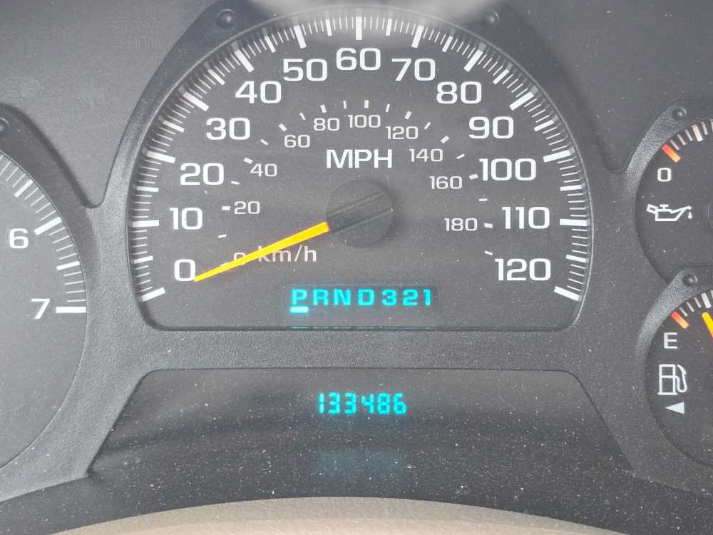 Used 2004 Chevrolet TrailBlazer LS w/ LS Preferred Equipment Group AWD/4WD image 14