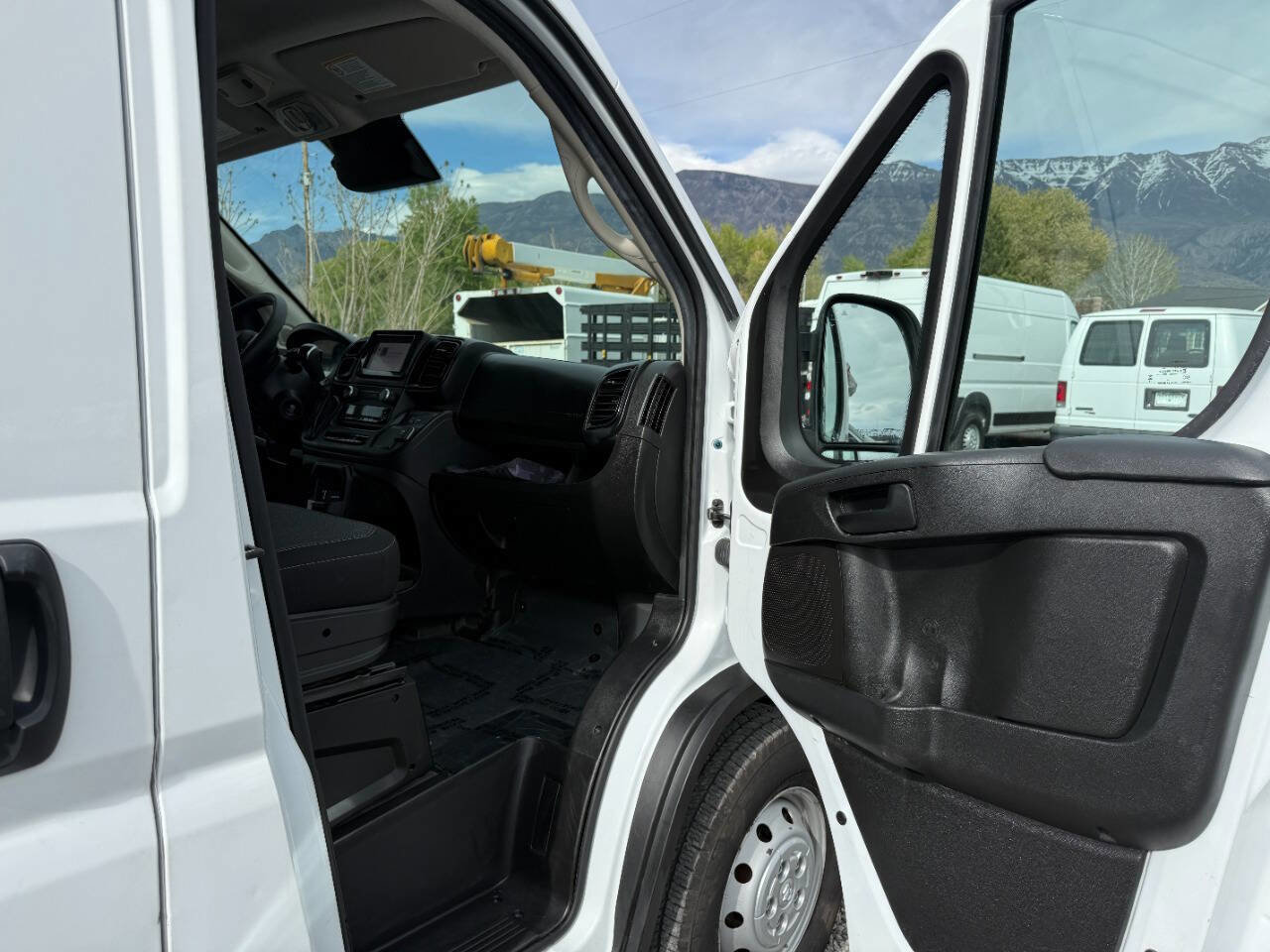 Used 2023 RAM ProMaster 3500 w/ Driver Convenience Group FWD image 17