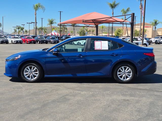 Used 2025 Toyota Camry LE image 9