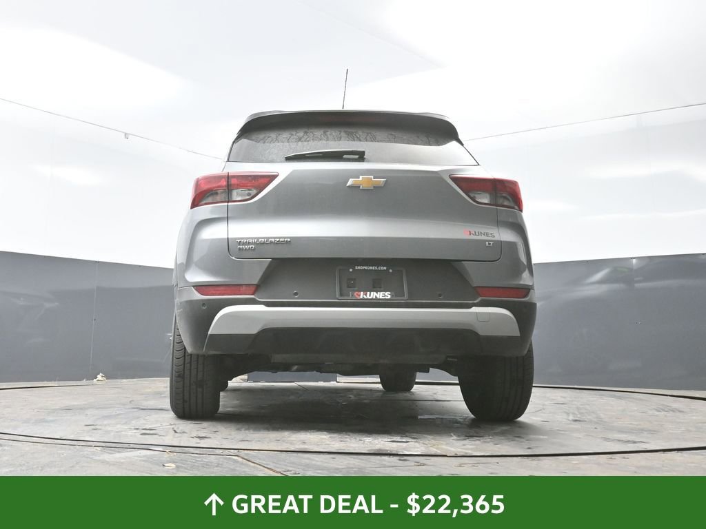 Used 2025 Chevrolet TrailBlazer LT w/ Driver Confidence Package image 33