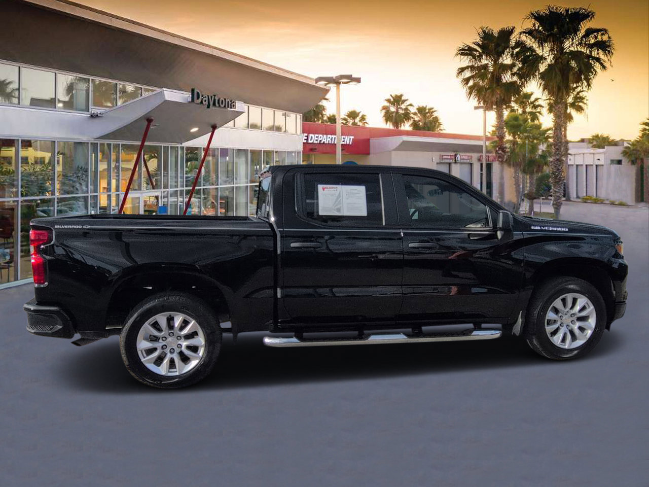Used 2025 Chevrolet Silverado 1500 Custom RWD image 2