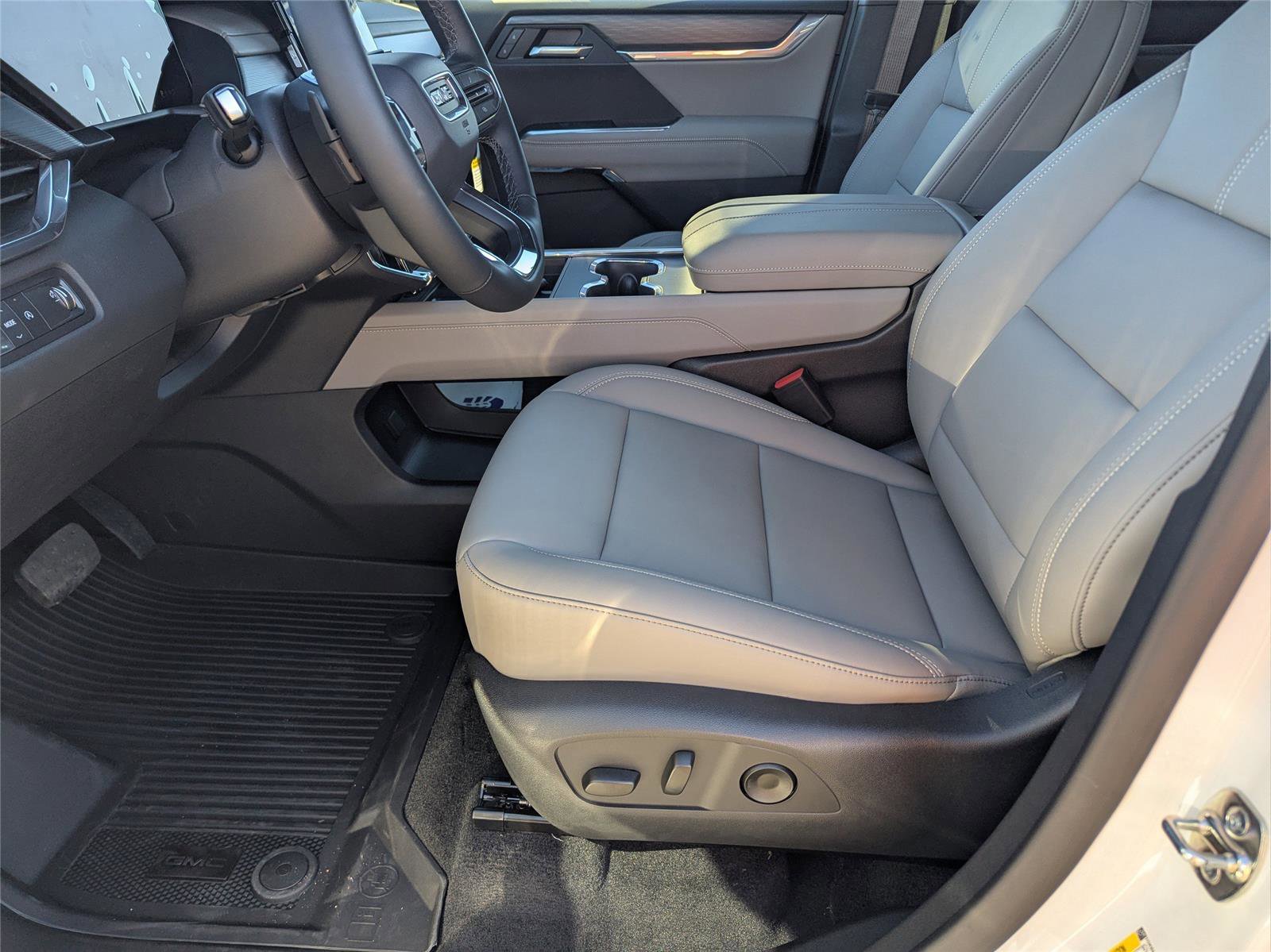 New 2026 GMC Acadia Elevation w/ Black Edition image 17