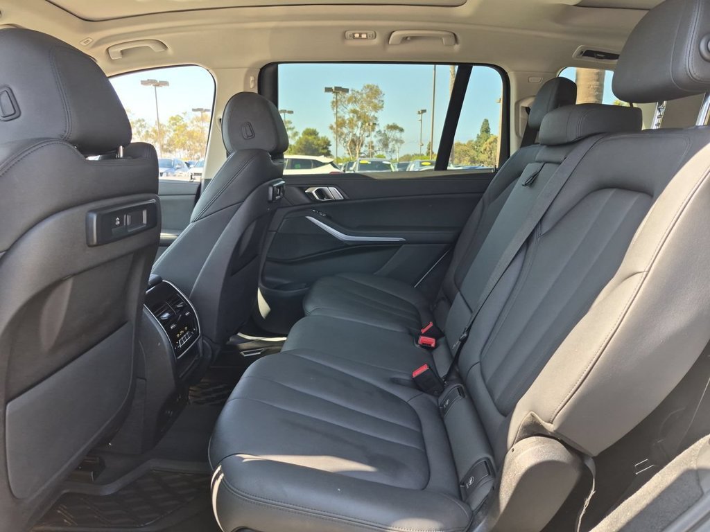 Used 2022 BMW X7 xDrive40i w/ Premium Package AWD/4WD image 26