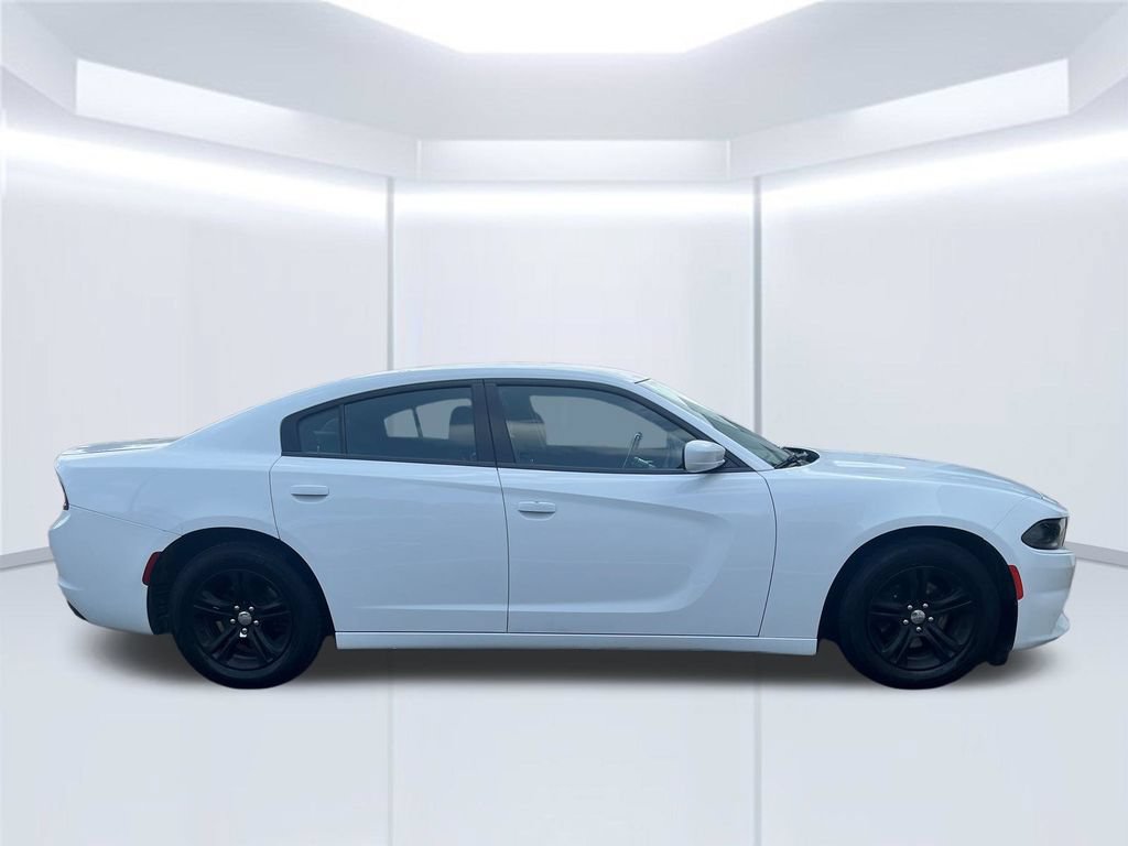 Used 2022 Dodge Charger SXT RWD image 7