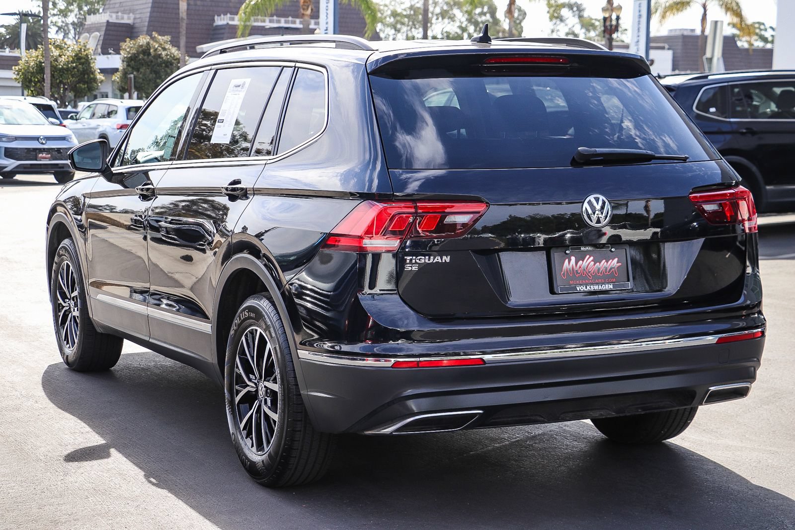 Used 2021 Volkswagen Tiguan SE FWD image 8