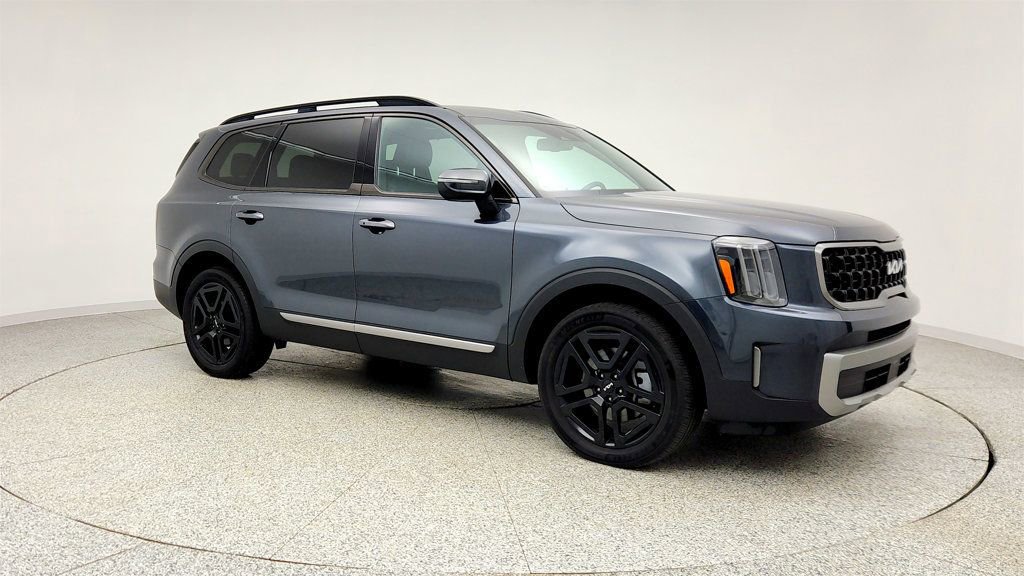 Used 2023 Kia Telluride EX X-Line image 3