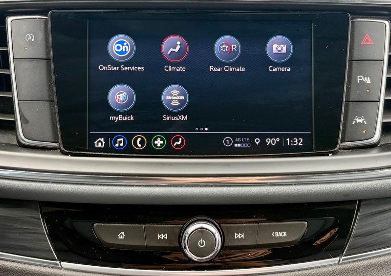 Used 2022 Buick Enclave Essence w/ Experience Buick Package FWD image 26