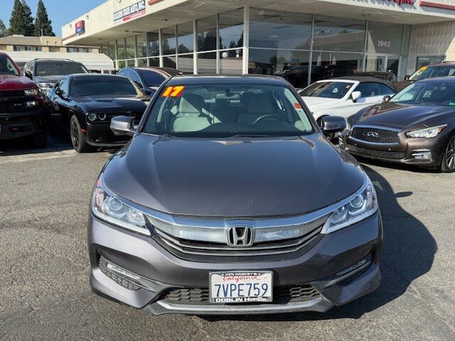 Used 2017 Honda Accord EX image 2