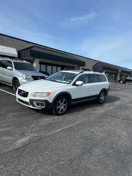Used 2012 Volvo XC70 T6 AWD/4WD image 2