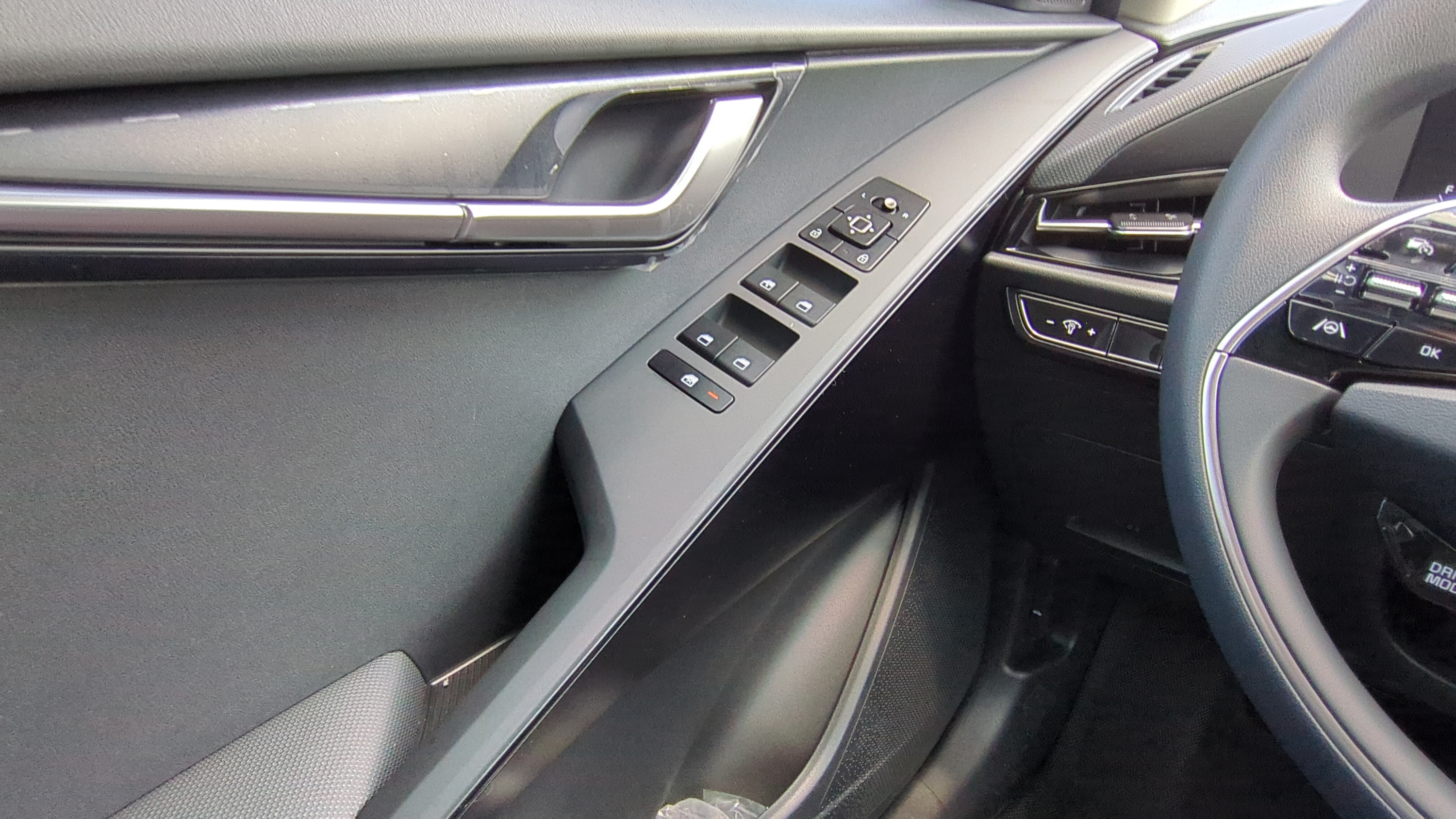 New 2026 Kia Niro LX FWD image 17