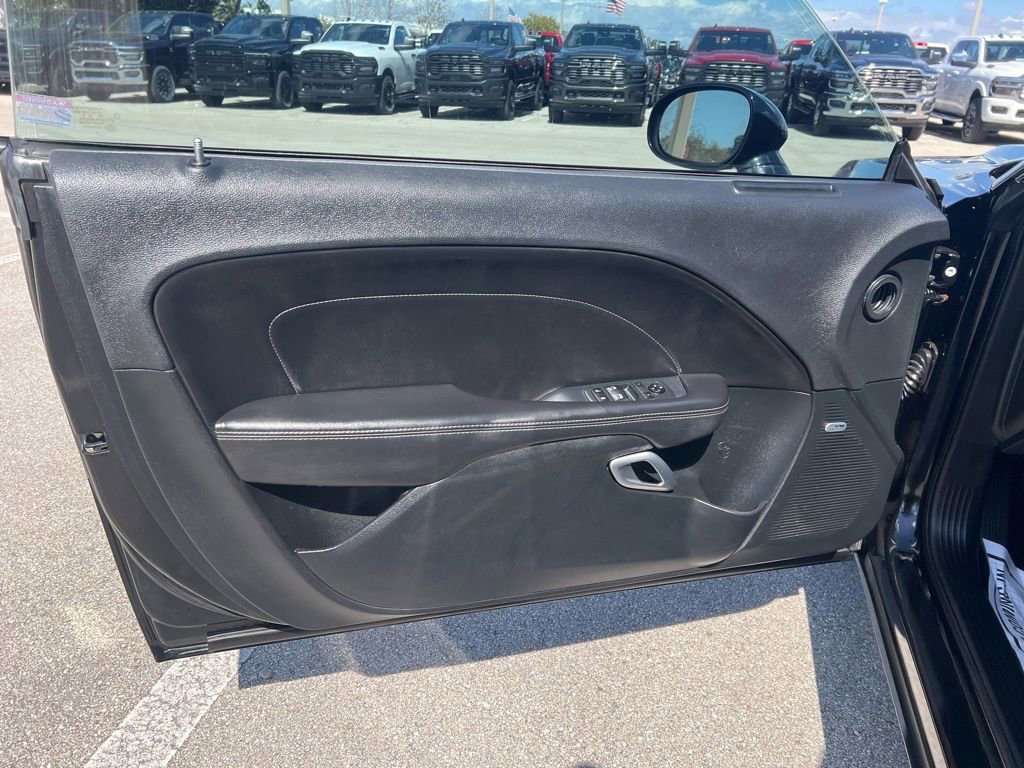 Certified 2018 Dodge Challenger SXT Plus image 40