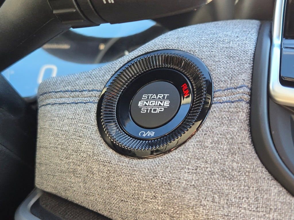 New 2026 Jeep Compass Latitude image 28