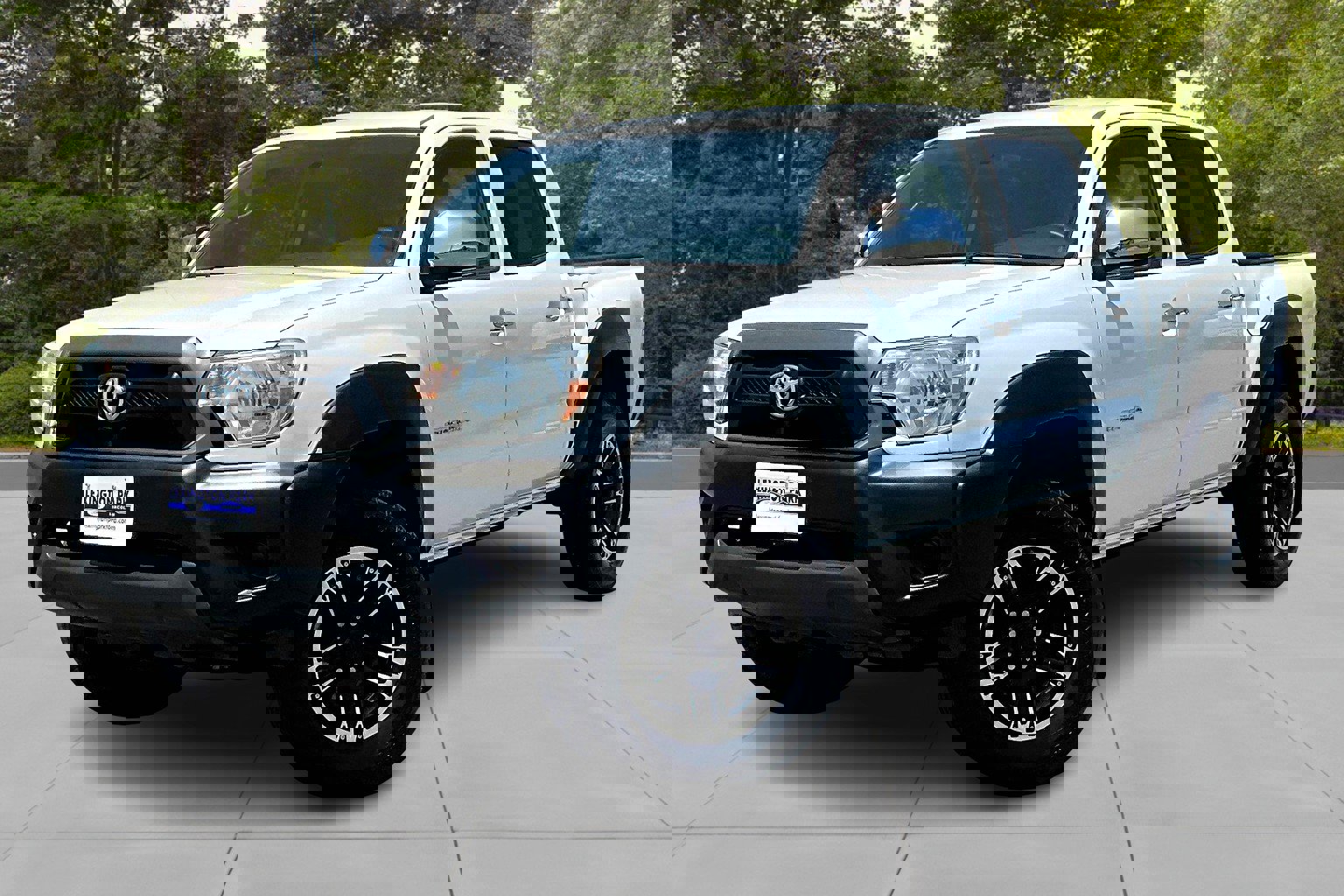 Used 2015 Toyota Tacoma PreRunner w/ Convenience Package RWD image 3