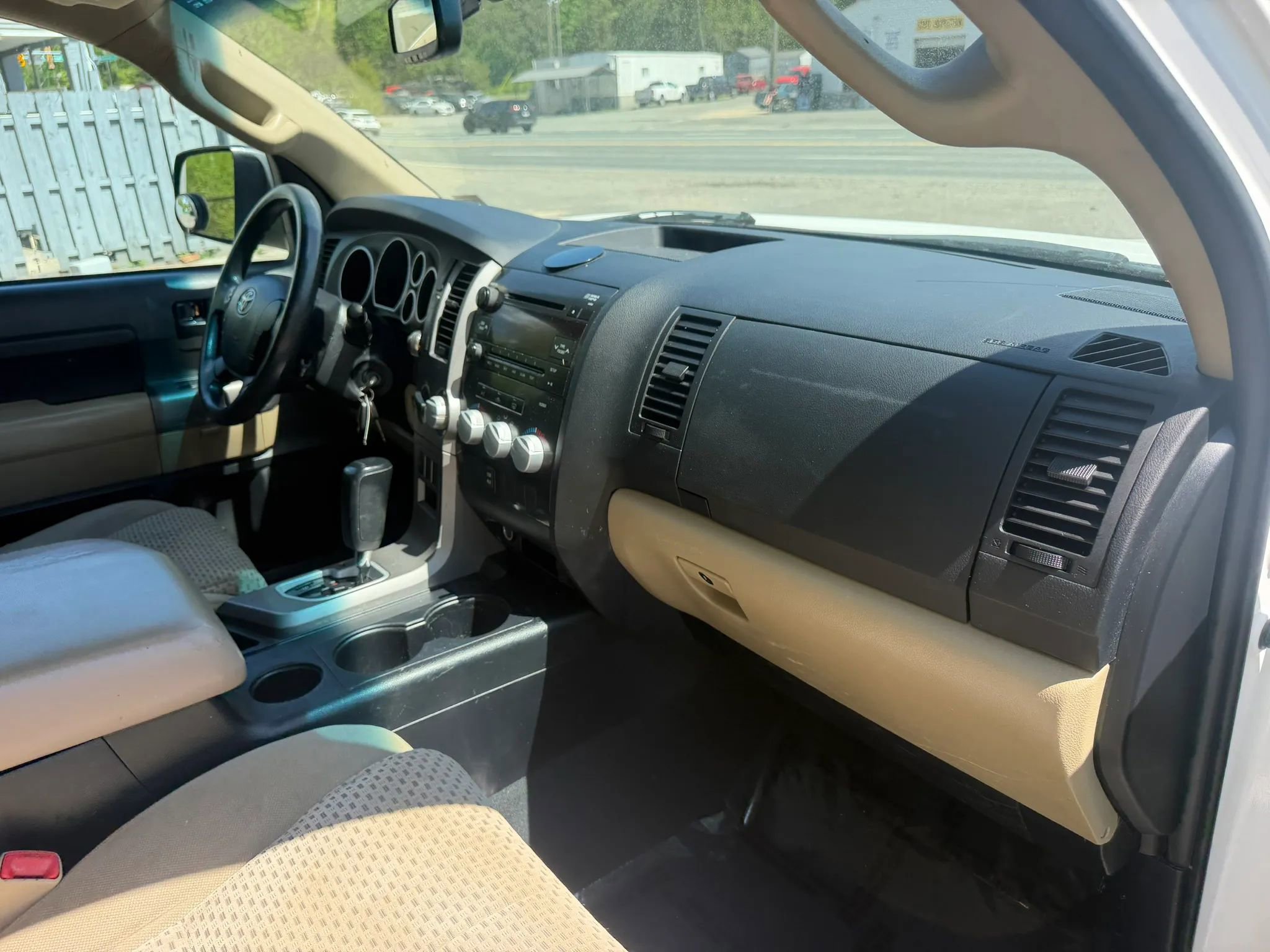 Used 2012 Toyota Tundra 4x4 CrewMax w/ Tow Pkg image 17