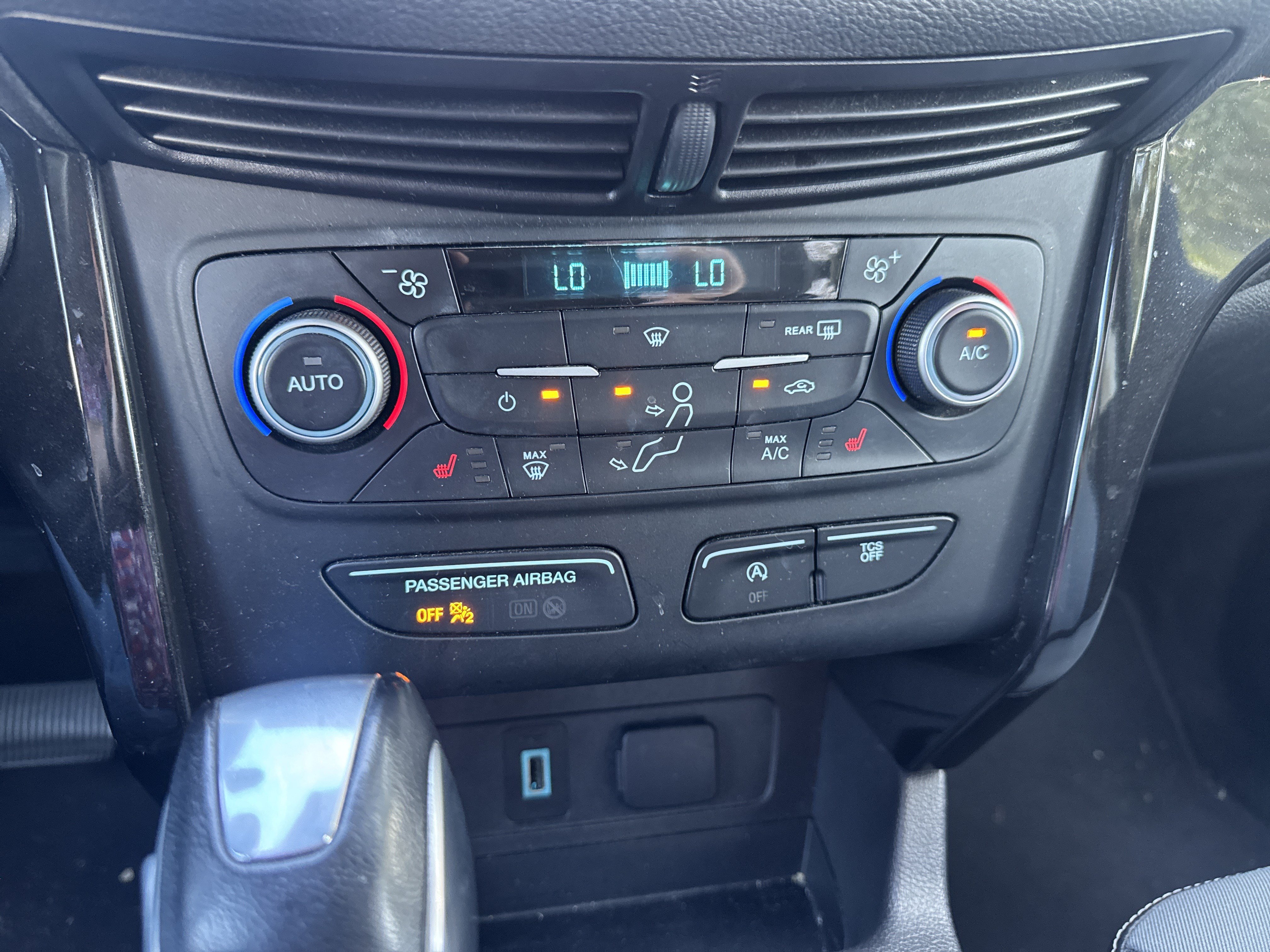 Used 2019 Ford Escape SE AWD/4WD image 18