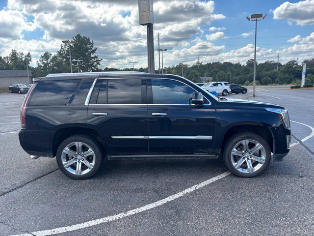 Used 2016 Cadillac Escalade Platinum AWD/4WD image 2