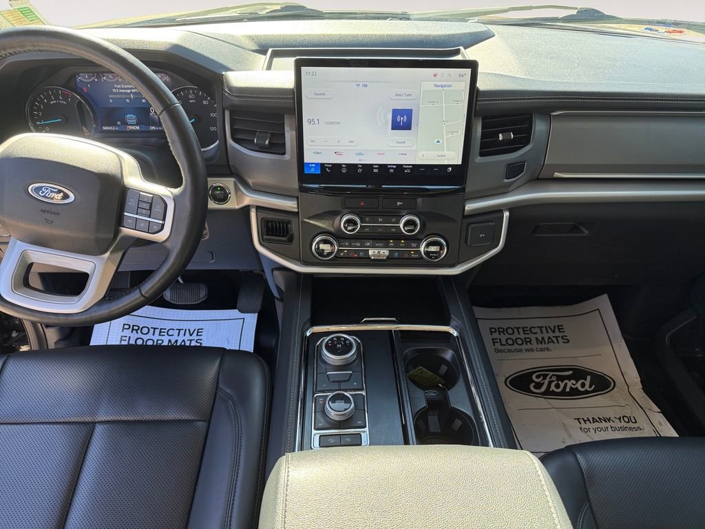 Used 2022 Ford Expedition XLT image 10
