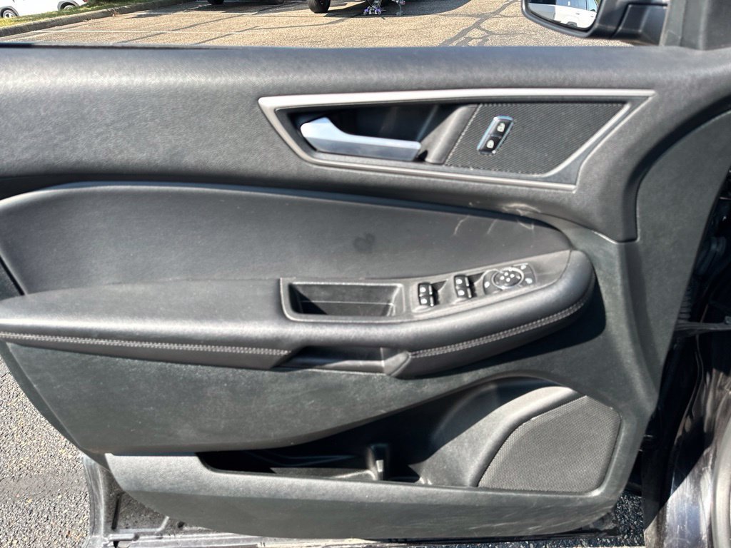 Used 2023 Ford Edge SEL AWD/4WD image 35