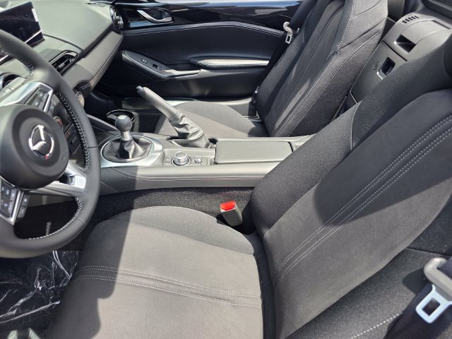 New 2026 MAZDA MX-5 Miata Club w/ Interior Package RWD image 9