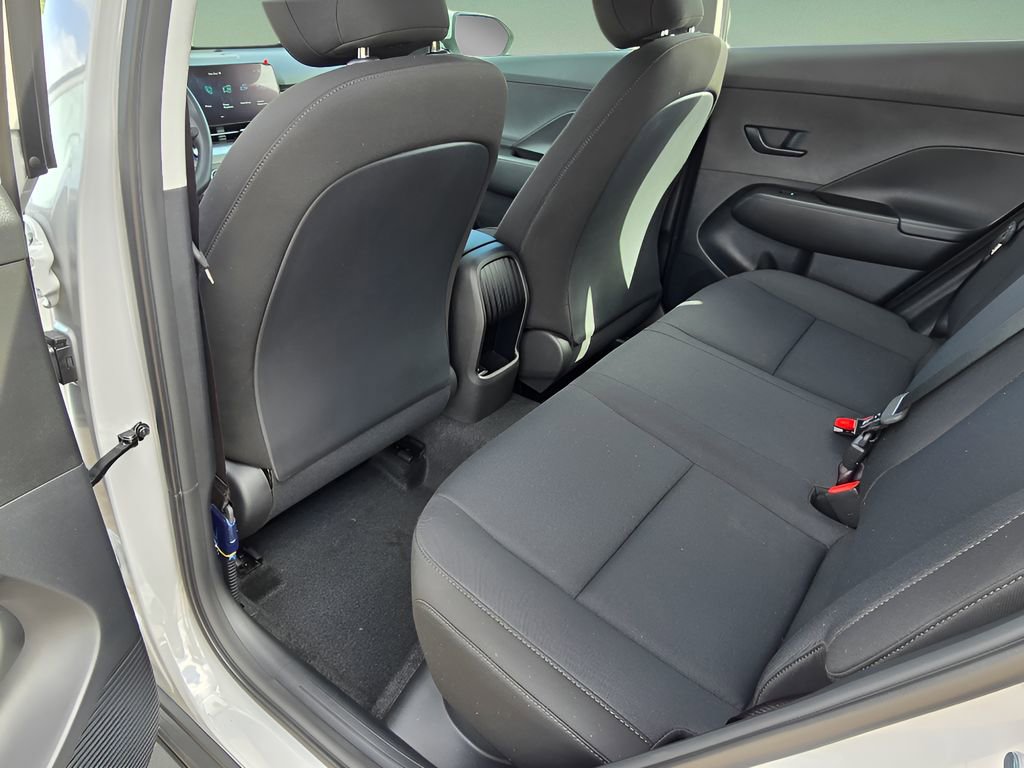 New 2026 Hyundai Kona SE image 15