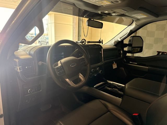 Used 2025 Ford F350 Lariat w/ Lariat Ultimate Package AWD/4WD image 14