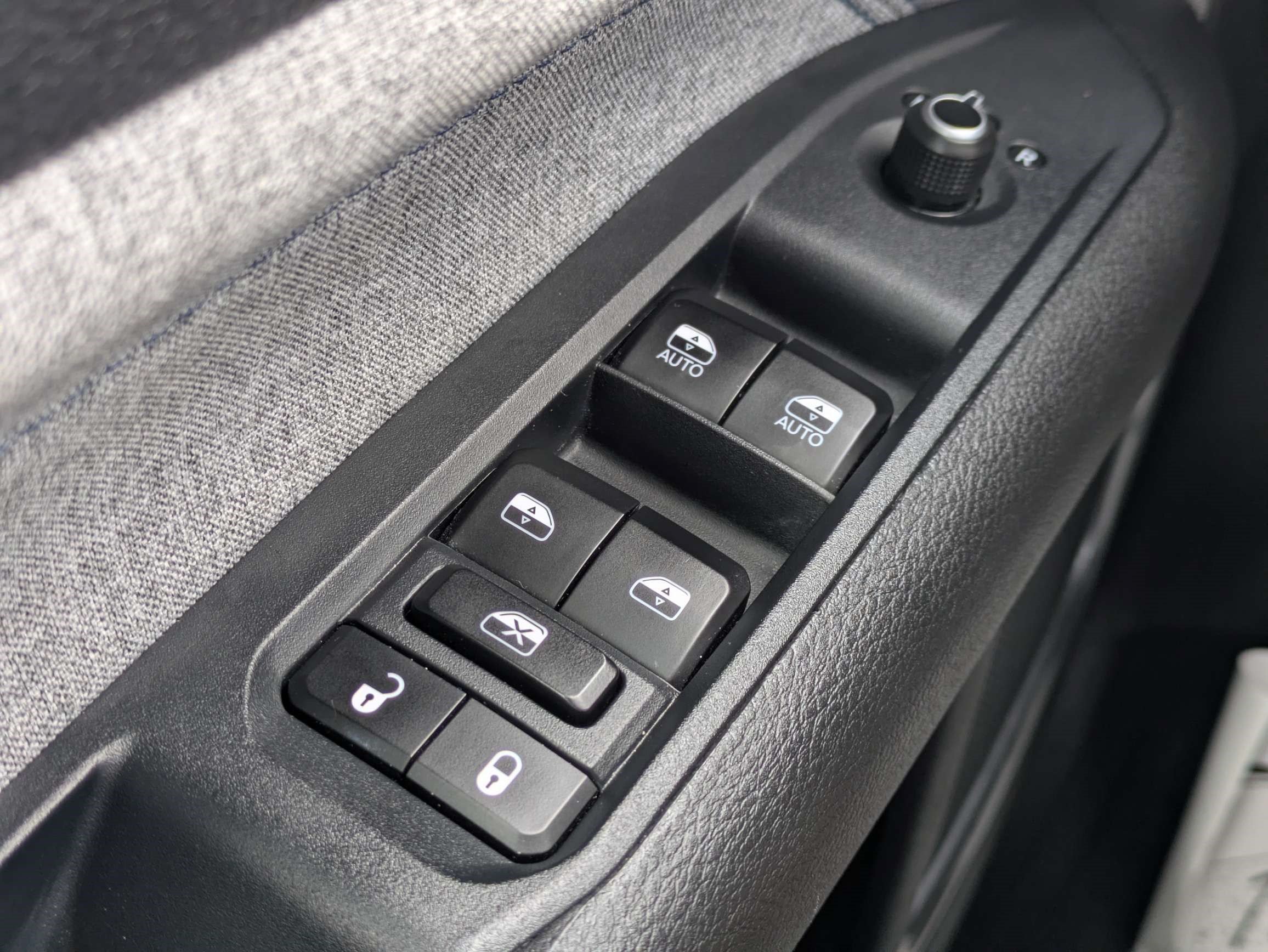 Used 2025 Jeep Compass Latitude AWD/4WD image 22