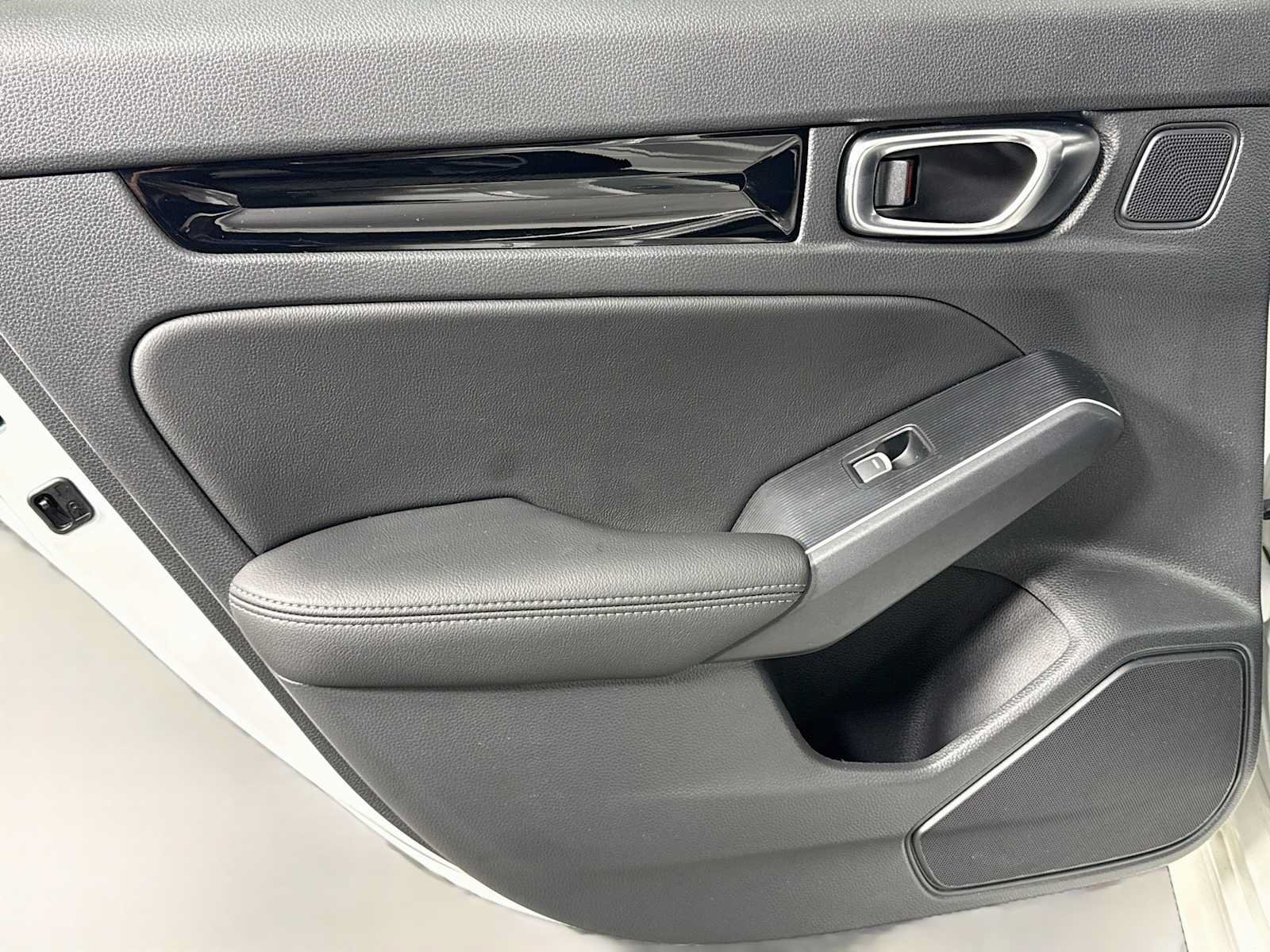 Certified 2025 Honda Civic Sport Touring image 30