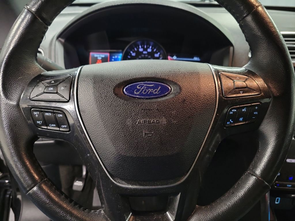Used 2018 Ford Explorer Limited AWD/4WD image 19